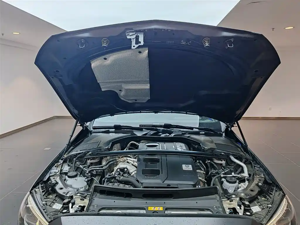 Mercedes-Benz C-Class AMG 2025 AMG C 43 4MATIC фото 8