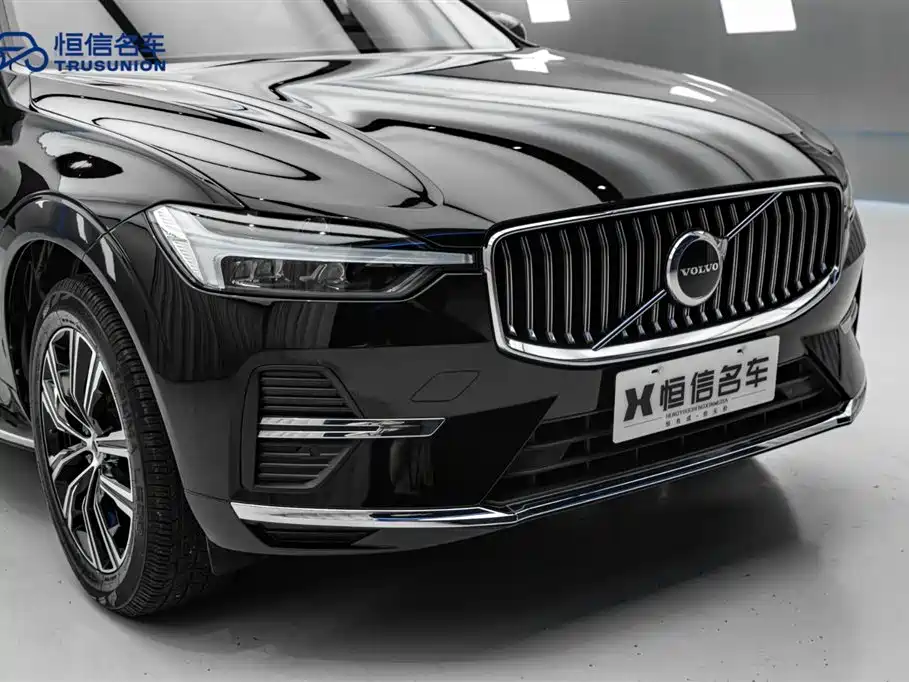 Фото 9 - Volvo XC60