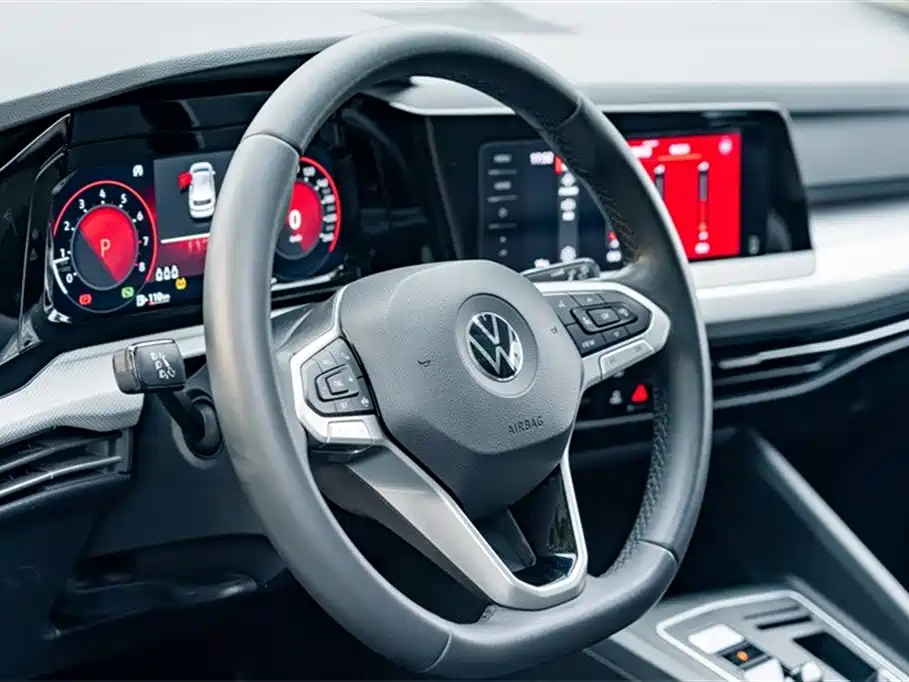 Volkswagen Golf 2021 200TSI DSG Pro фото 9