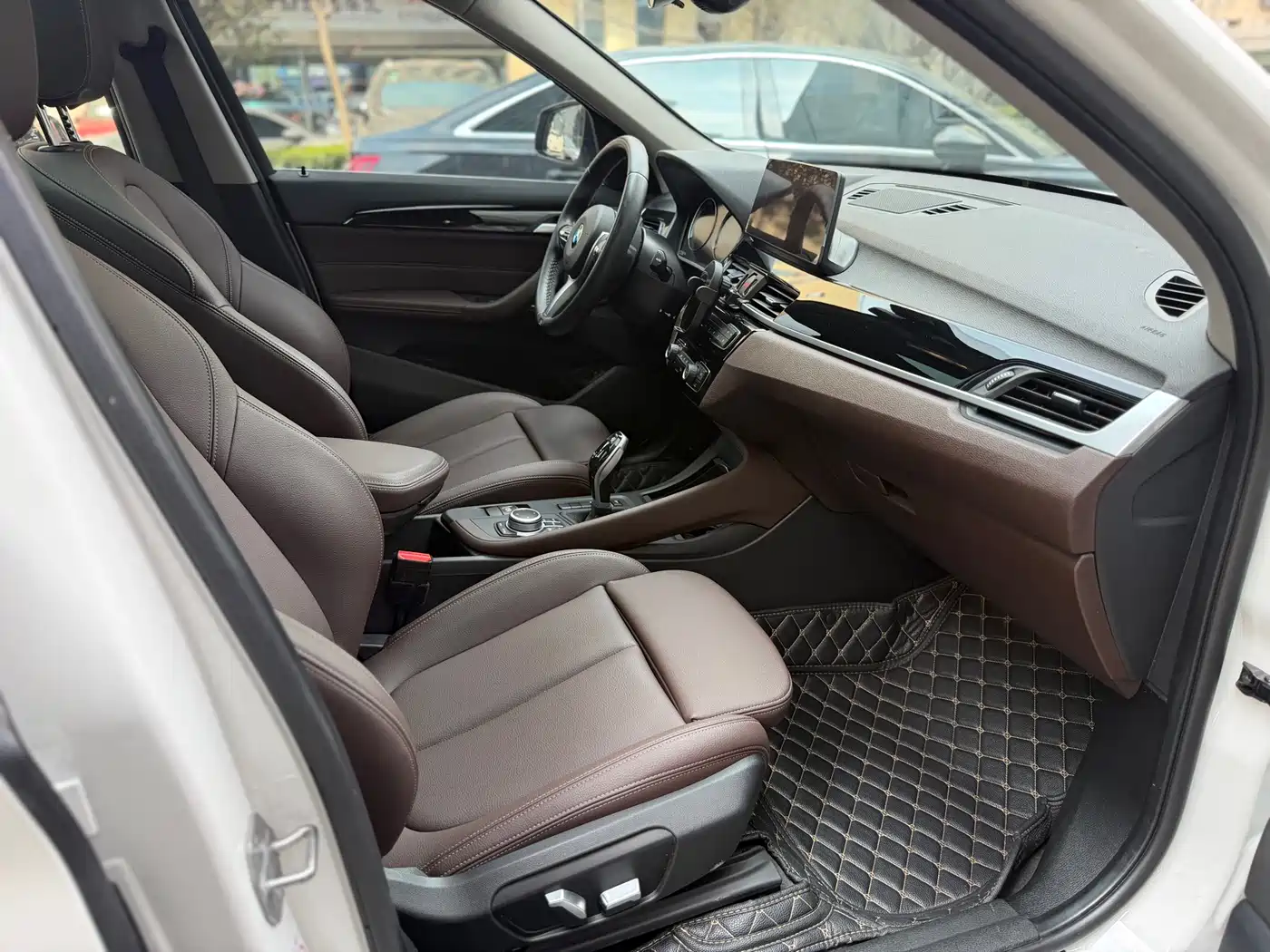 BMW X1 2022 sDrive25Li Leading фото 6