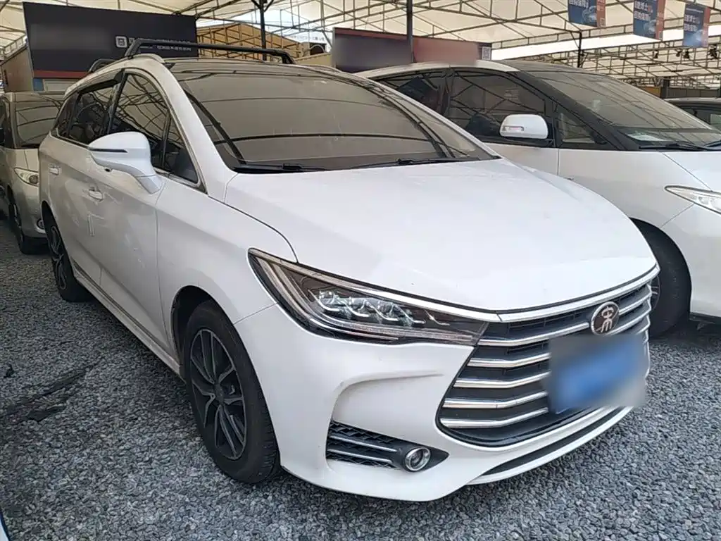 BYD Song MAX 2018 1.5T Auto Smart Connected Elite 6-Seater фото 4