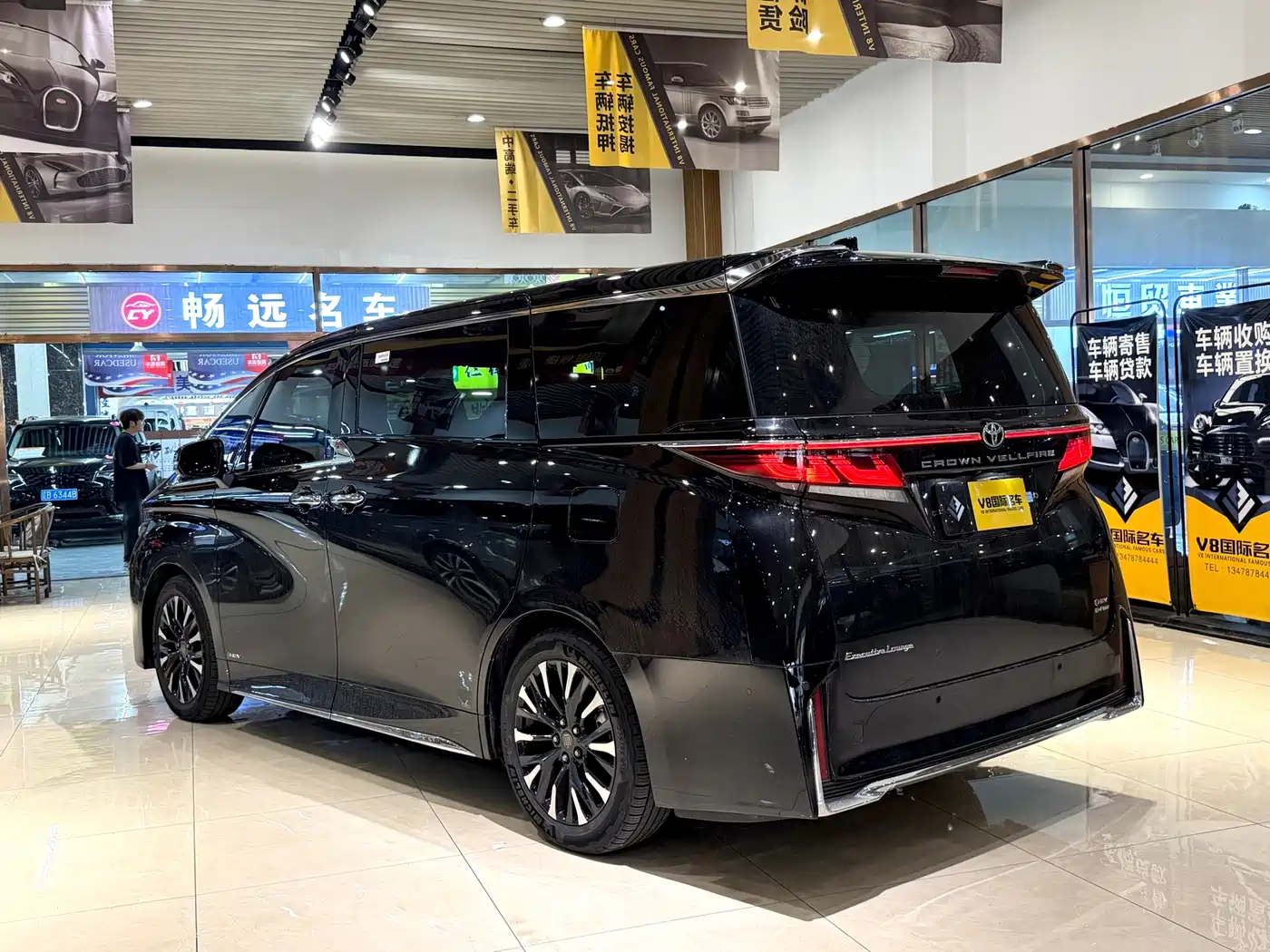 Toyota Vellfire 2025 Crown Hybrid 2.5L Ink Gold Edition фото 4