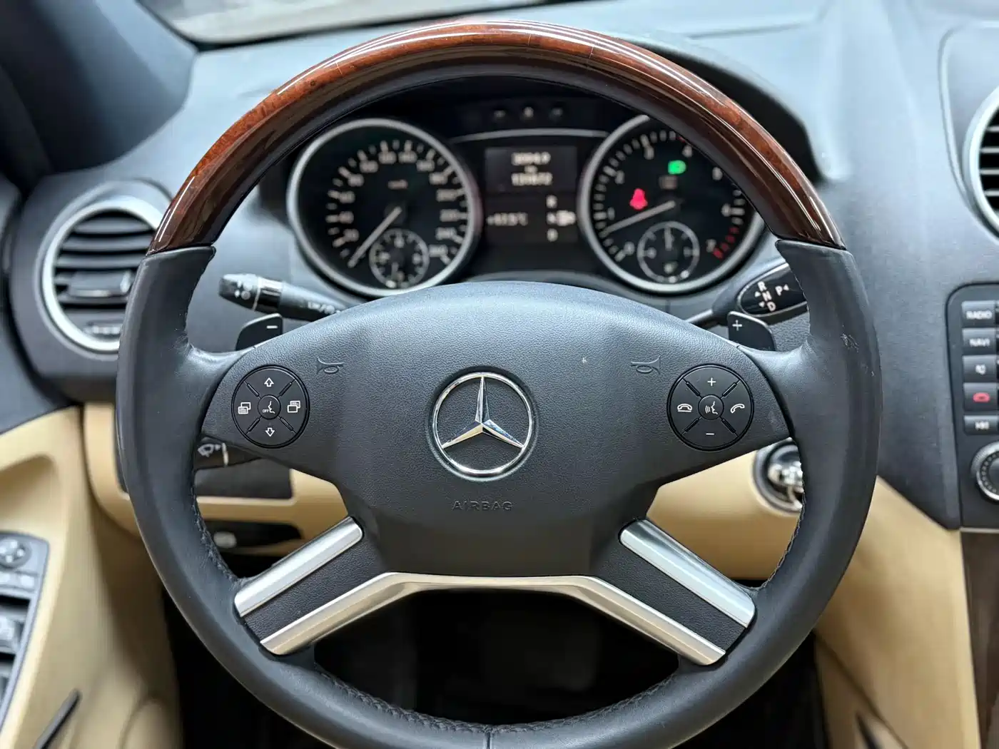 Mercedes-Benz M-Class 2010 ML 350 4MATIC Luxury фото 8
