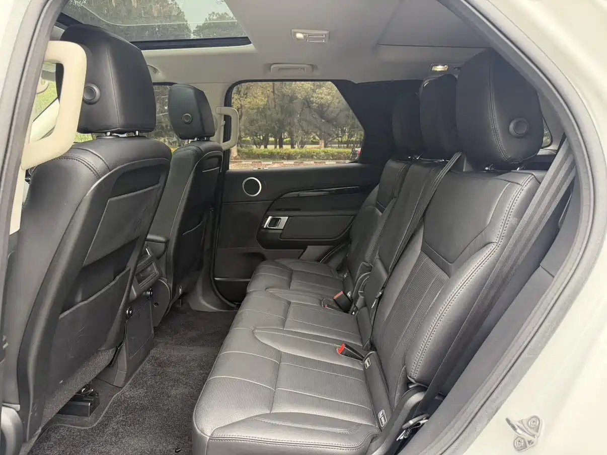 Land Rover Discovery 2018 3.0 SC V6 SE фото 5