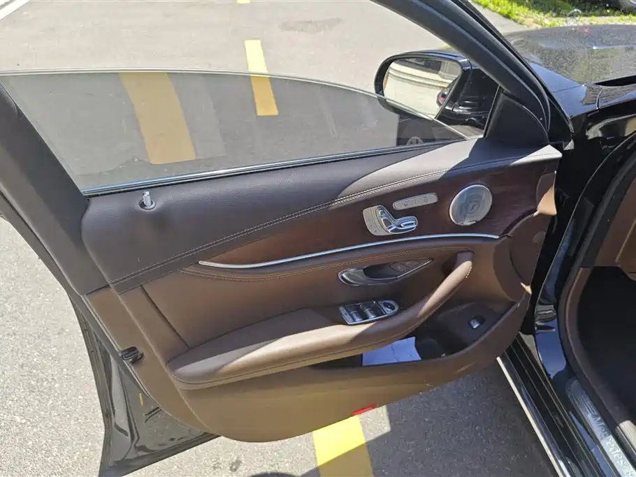 Mercedes-Benz E-Class 2023 E 300 L Luxury фото 7