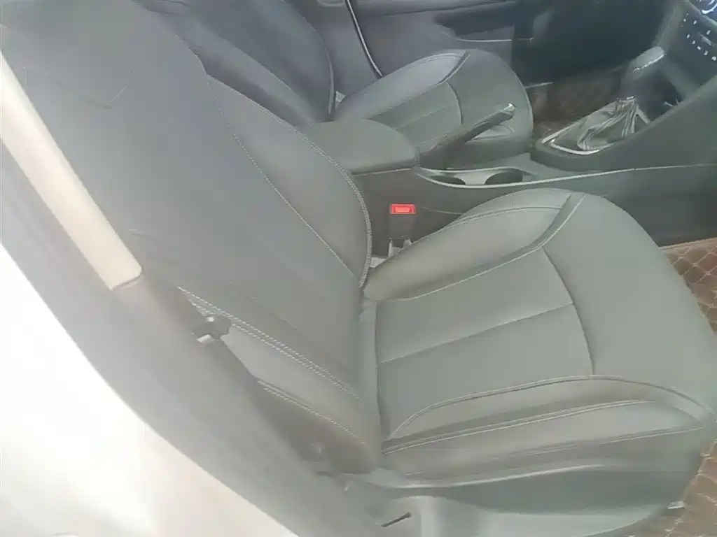 Buick Excelle 2019 18T Auto Connected Elite China VI фото 25