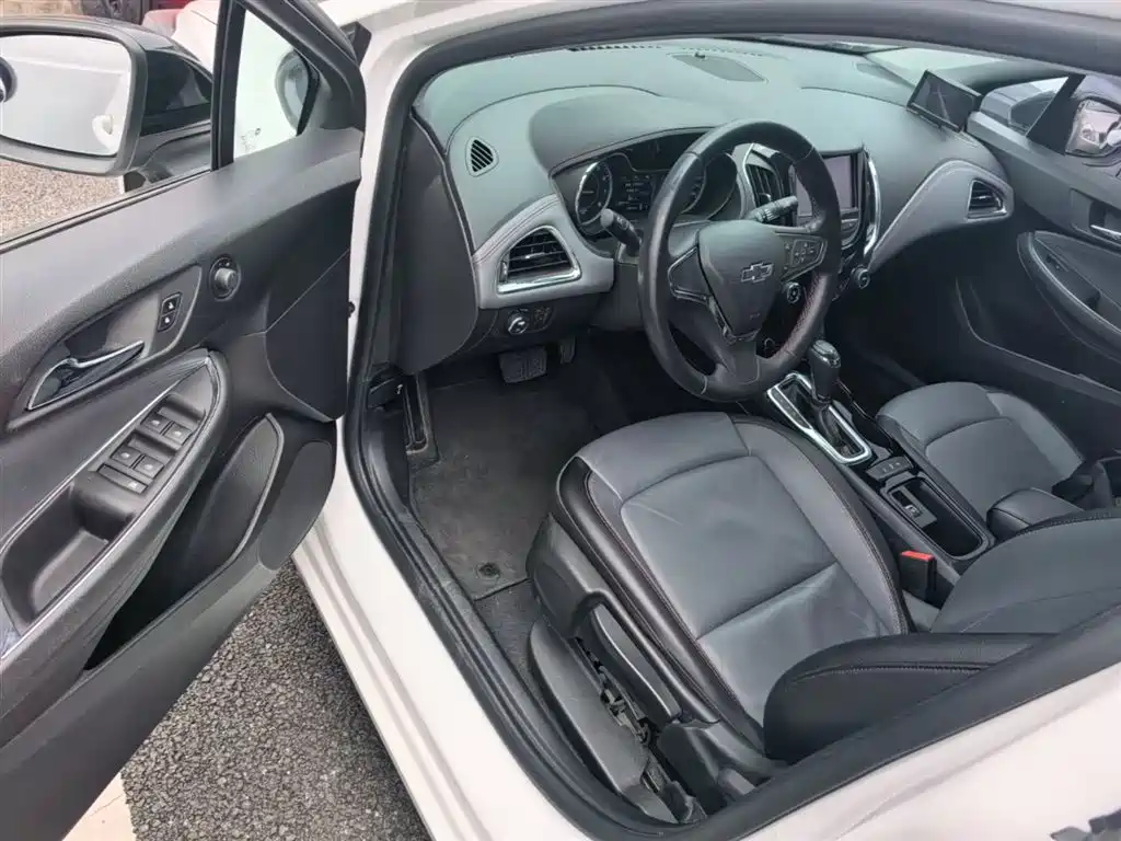 Chevrolet Cruze 2018 Redline 320 Automatic Urban Edge Edition фото 23
