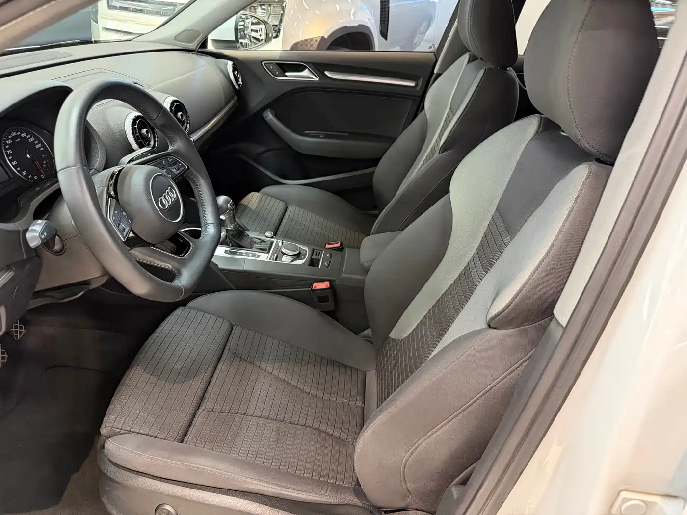Audi A3 2018 30th Anniversary Sportback 40 TFSI Sport фото 11
