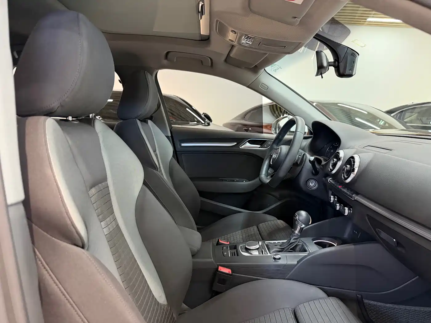Audi A3 2018 30th Anniversary Sportback 40 TFSI Sport фото 21