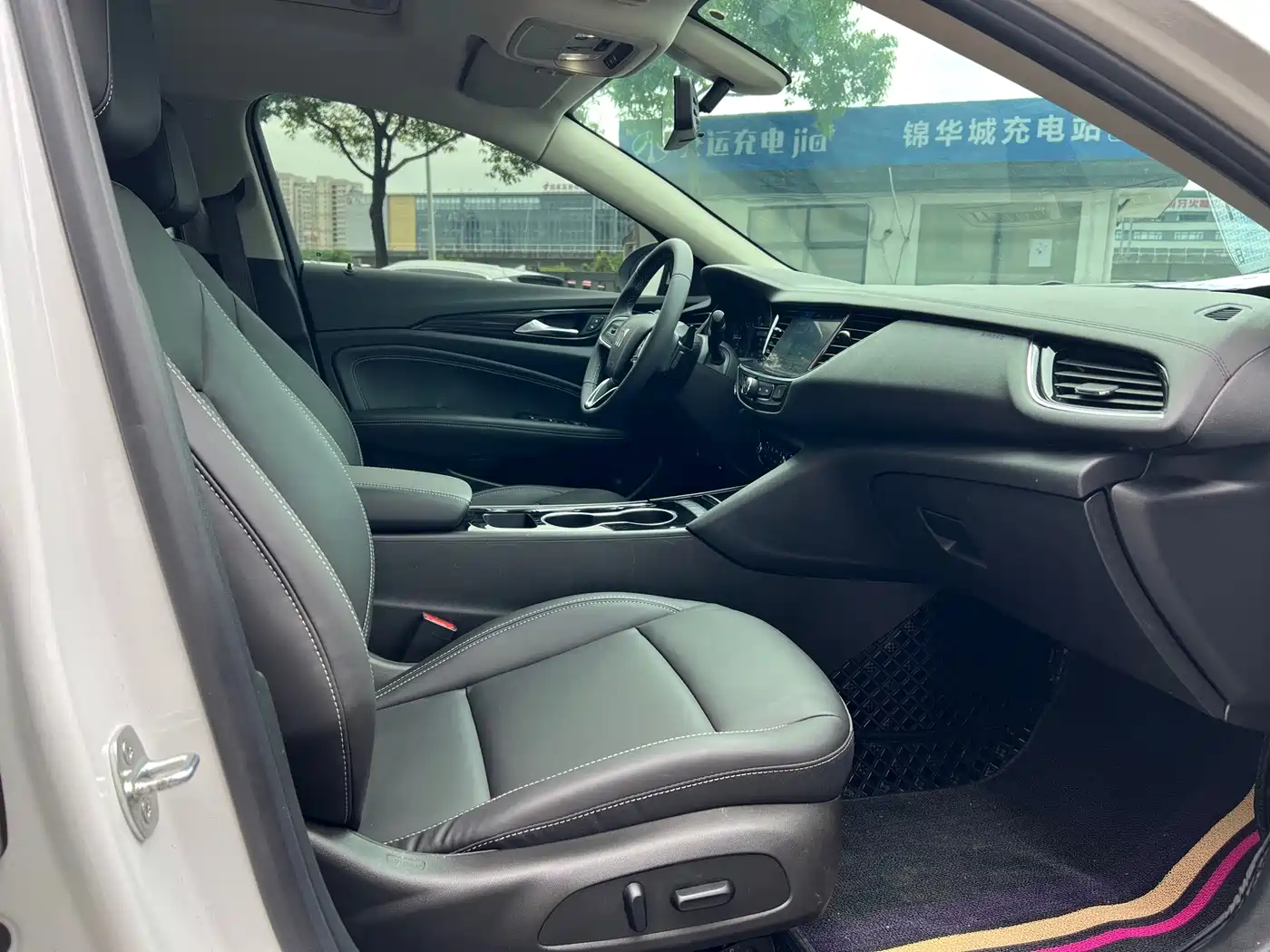 Buick Regal 2024 25T Ultra Comfort Edition фото 10