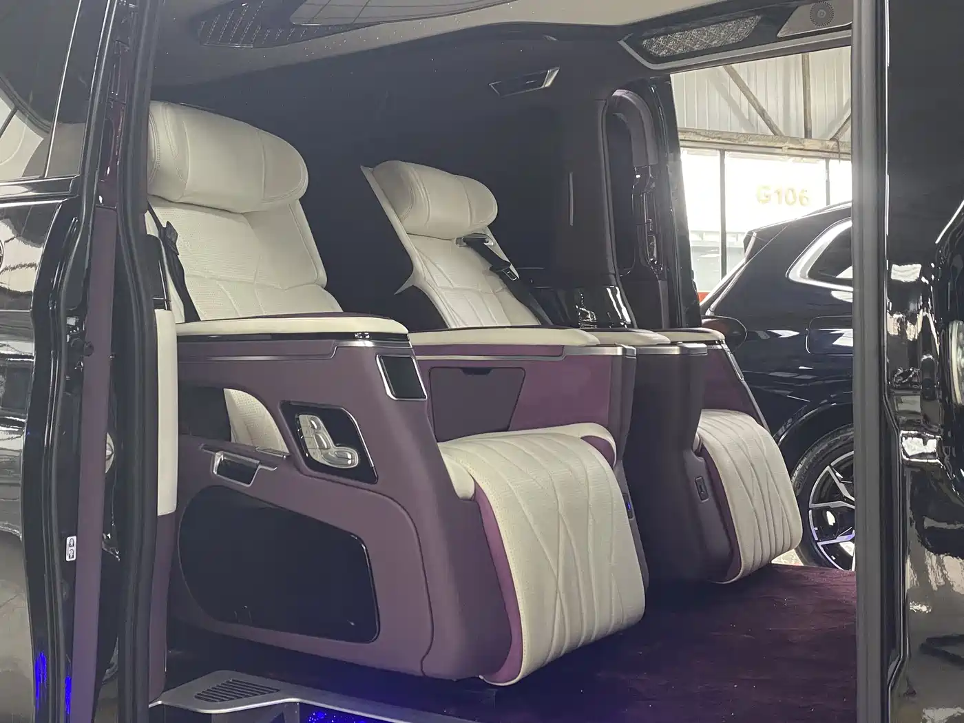 Mercedes-Benz Vito 2023 2.0T Business 7-Seater фото 15