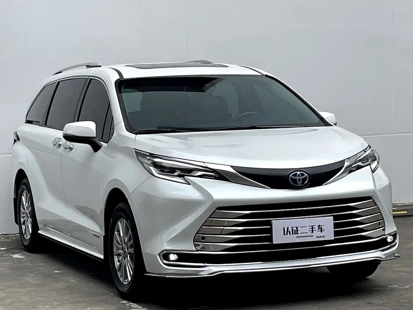Toyota Sienna 2021 2.5L Hybrid Comfort Edition фото 4