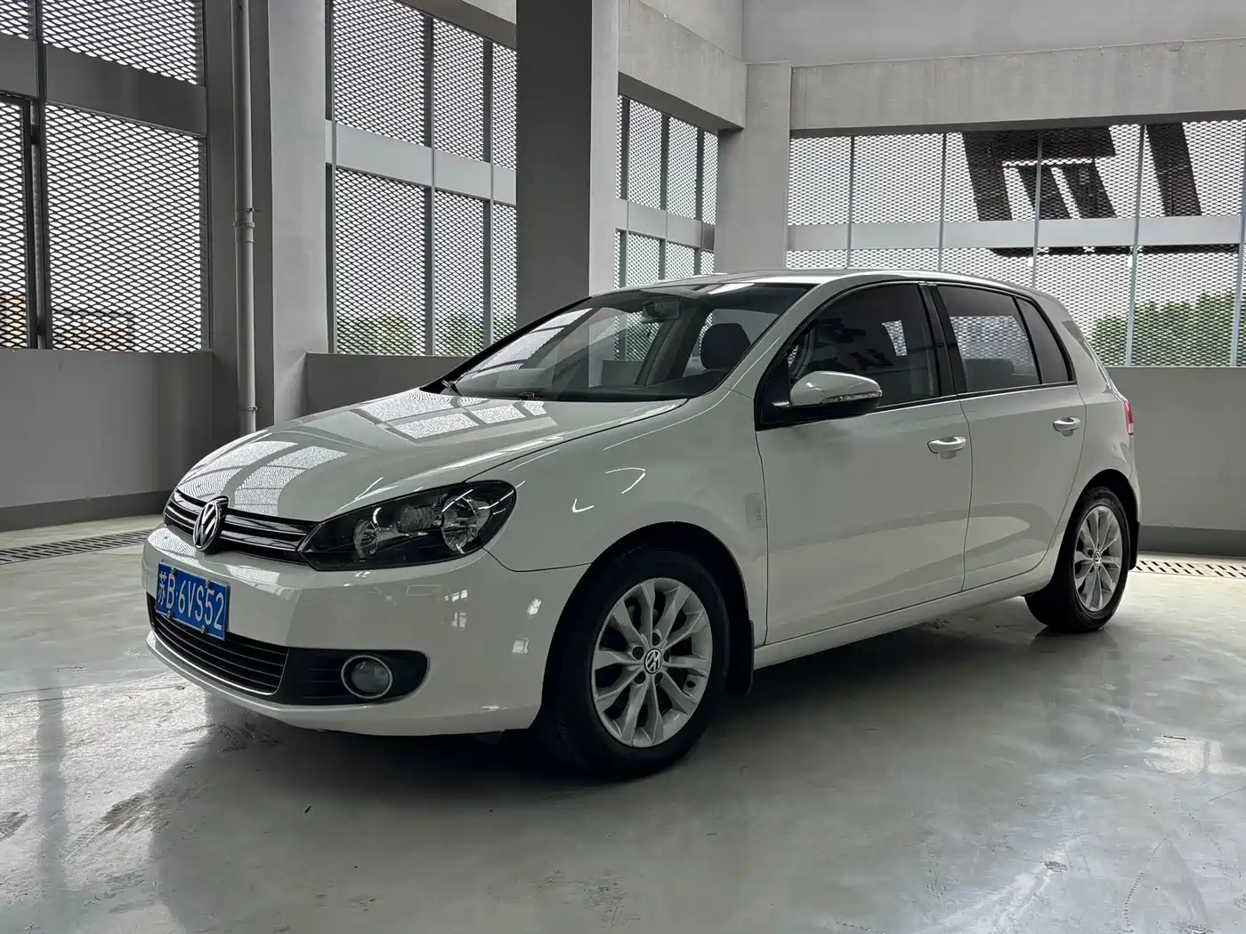 Volkswagen Golf 2011 Model 1.6 Automatic Comfort