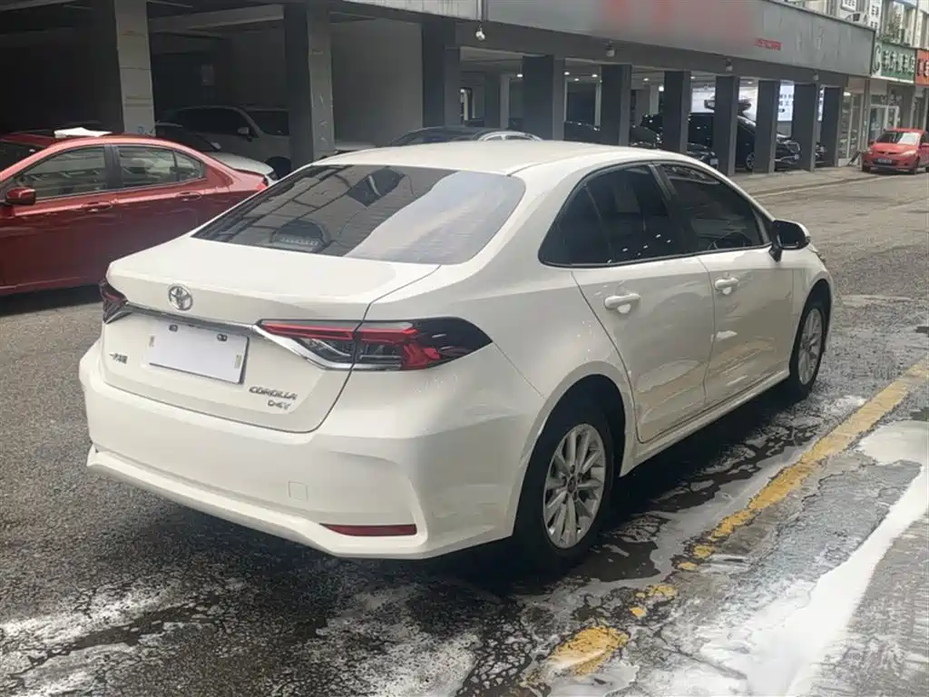 Toyota Corolla 2021 1.2T S-CVT Elite PLUS Edition фото 11