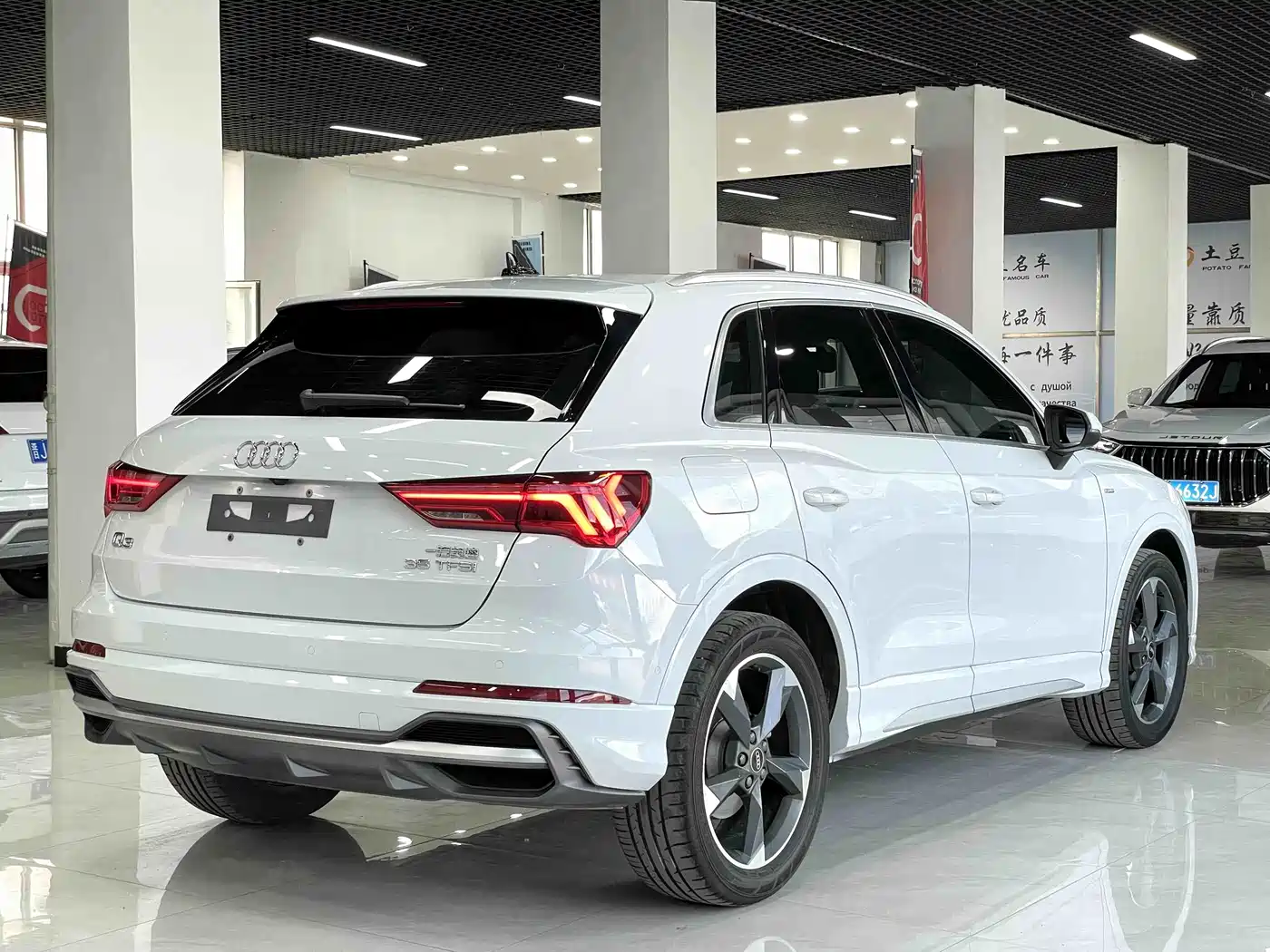 Audi Q3 2023 35 TFSI Fashion Dynamic (1.4T) фото 4