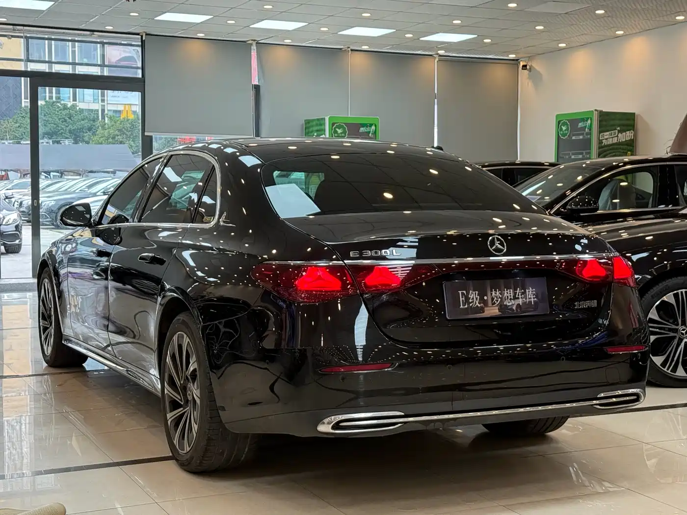 Mercedes-Benz E-Class 2024 Model E 300 L Luxury фото 23