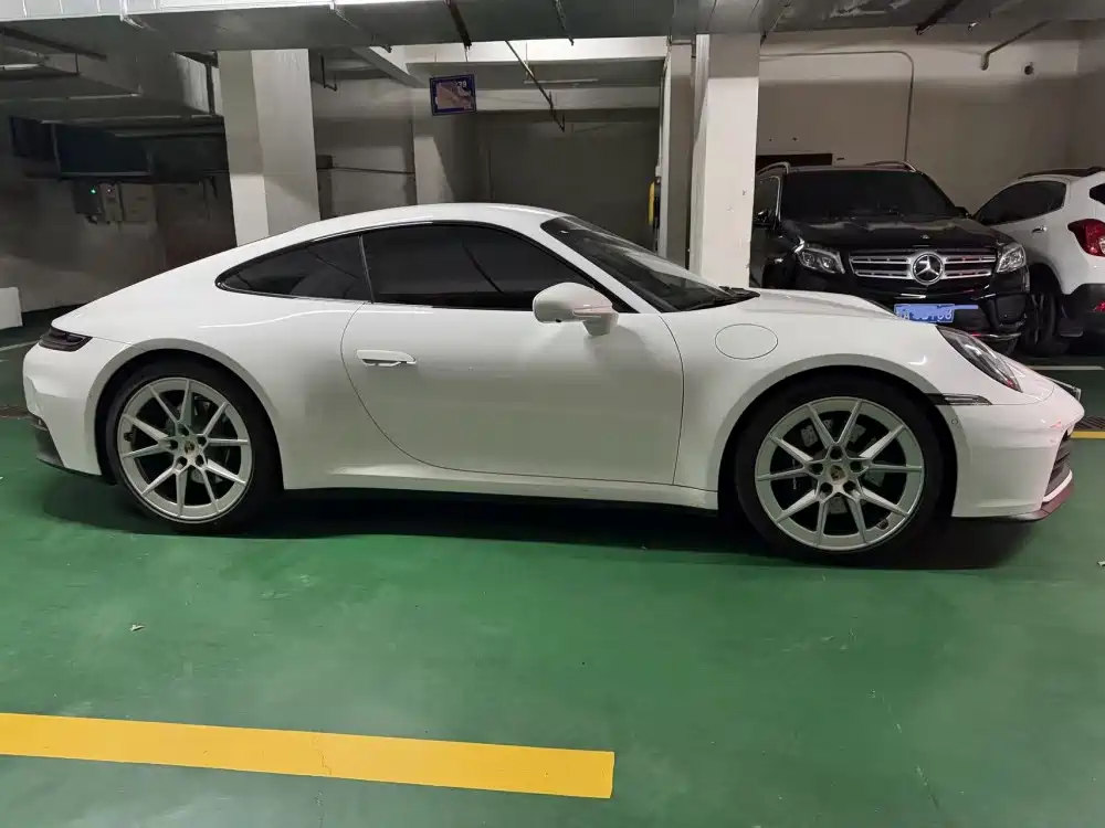 Porsche 911 2025 Carrera 3.0T фото 14