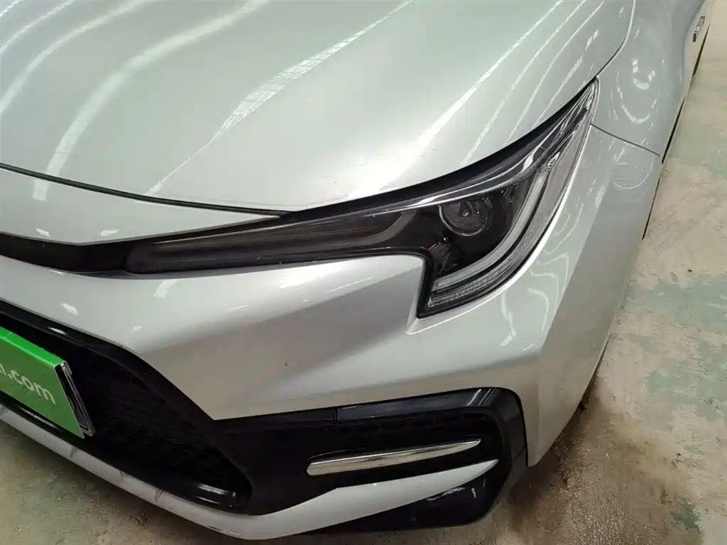 Toyota Levin 2021 Dual Engine 1.8H E-CVT Sport фото 24