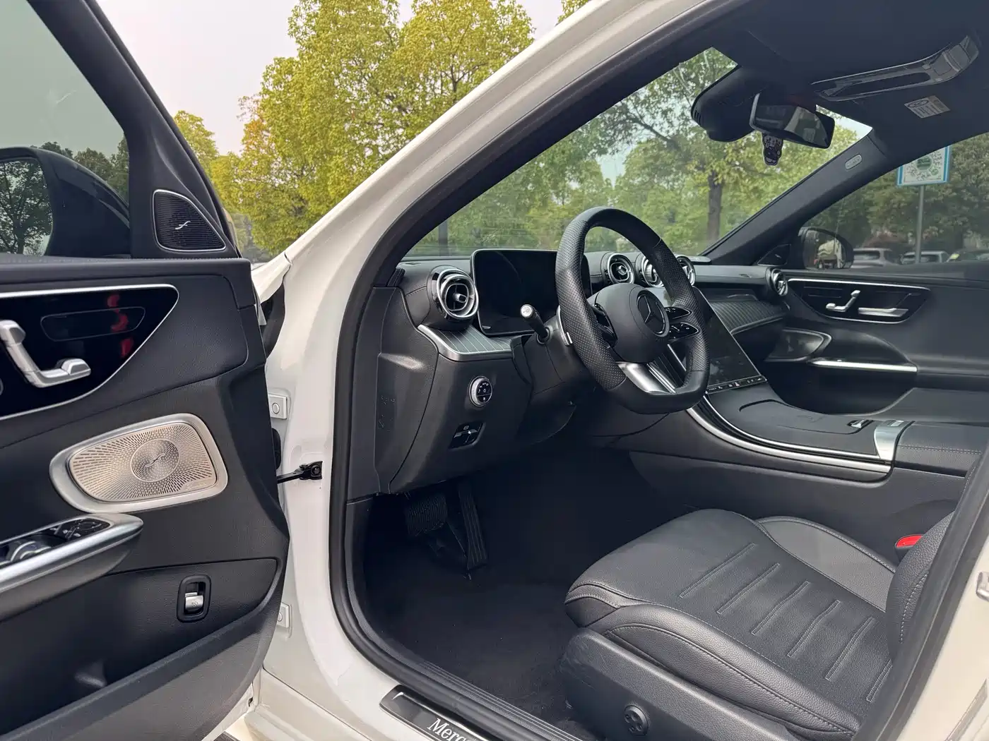 Mercedes-Benz C-Class 2024 C 260 L Night Edition Sport фото 3