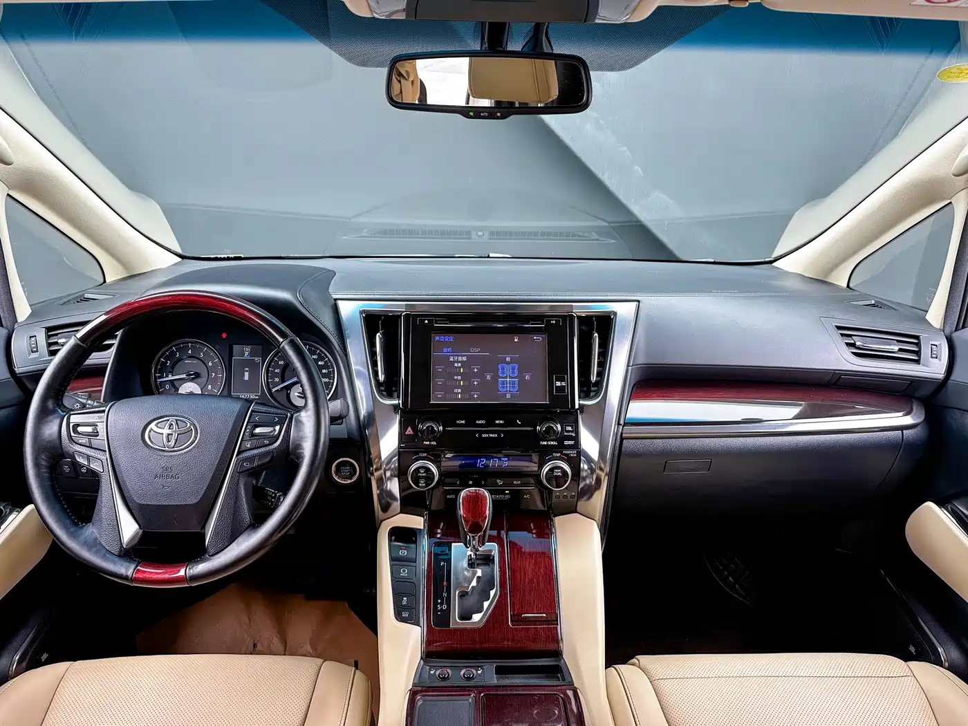 Toyota Alphard 2018 3.5L Luxury фото 7