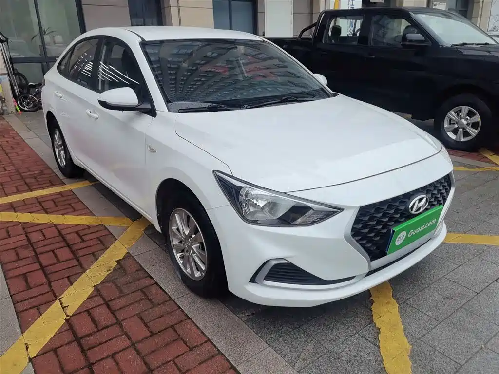 Hyundai Elantra 2020 1.6L Auto GL Pleasing Edition фото 4