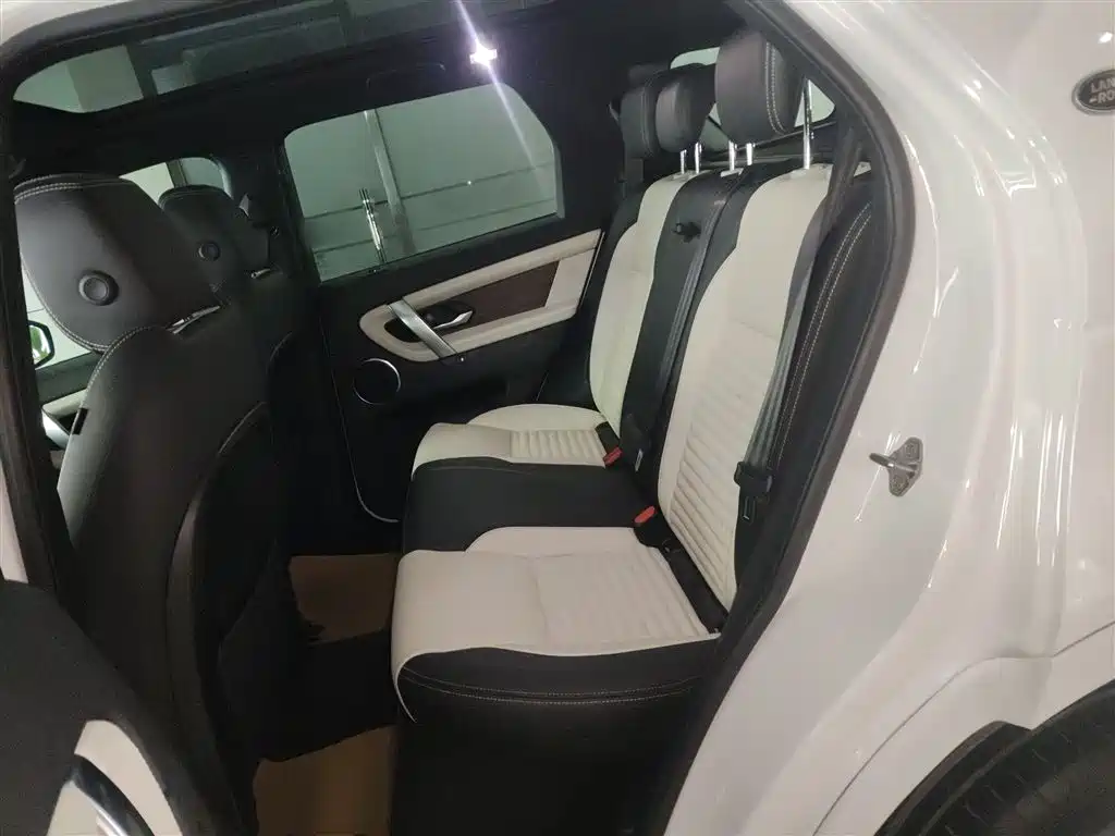 Land Rover Discovery Sport 2020 249PS R-Dynamic Performance фото 17