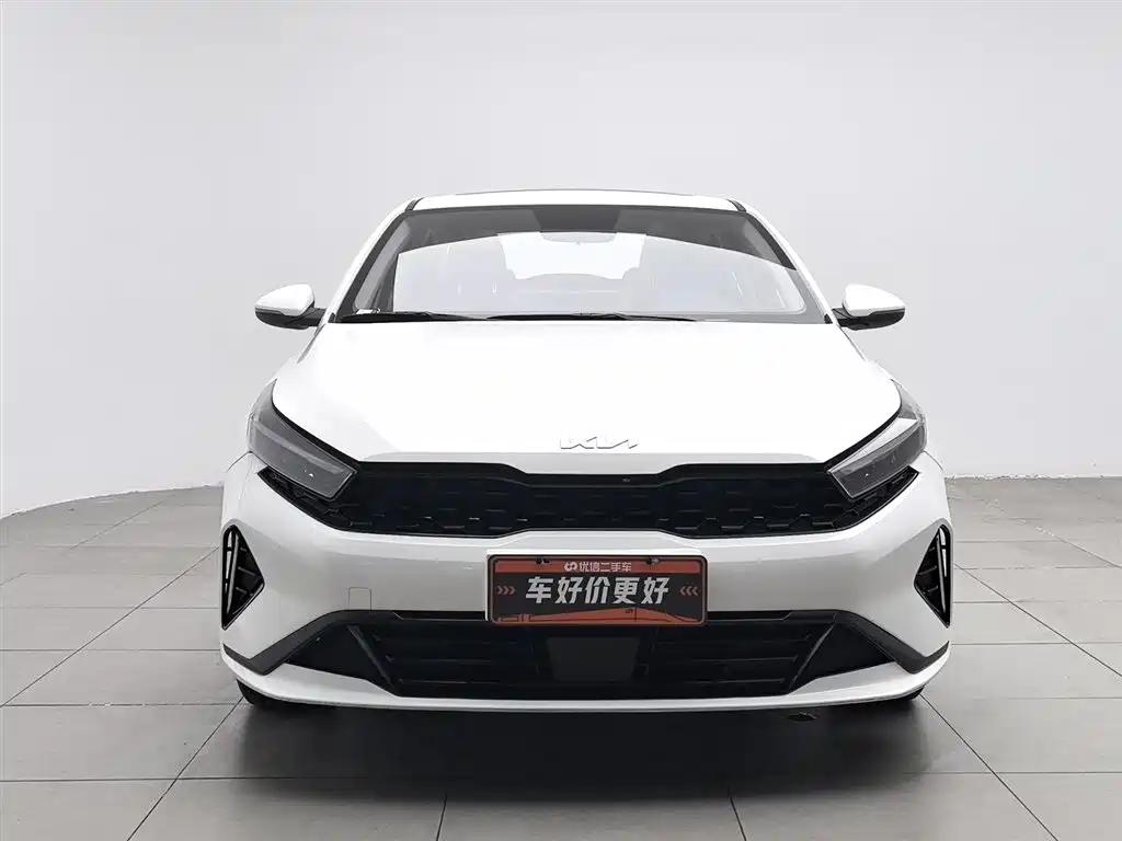 Kia K3 2023 Model 1.5L CVT Luxury Edition фото 3