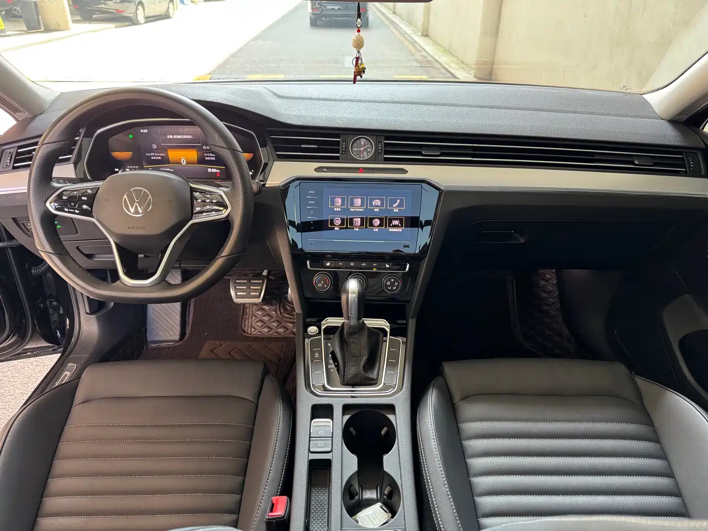Volkswagen Magotan 2023 2 Million Units Commemorative Edition 280TSI DSG Comfort фото 8