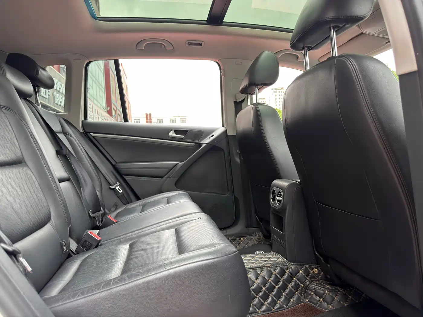 Volkswagen Tiguan 2015 1.8TSI Automatic 2WD Highline фото 9