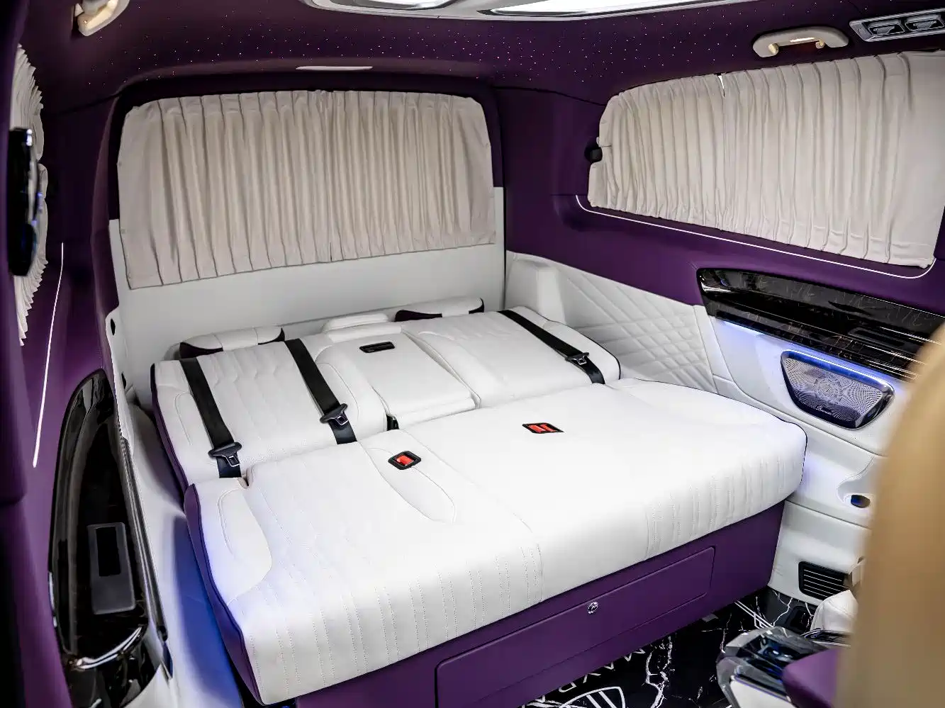 Mercedes-Benz Vito 2024 2.0T Elite Edition 7-Seater фото 23