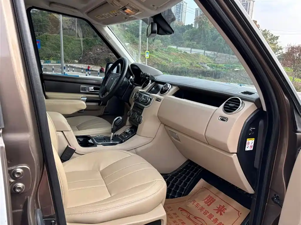 Land Rover Discovery 2011 3.0 SDV6 HSE Diesel фото 9