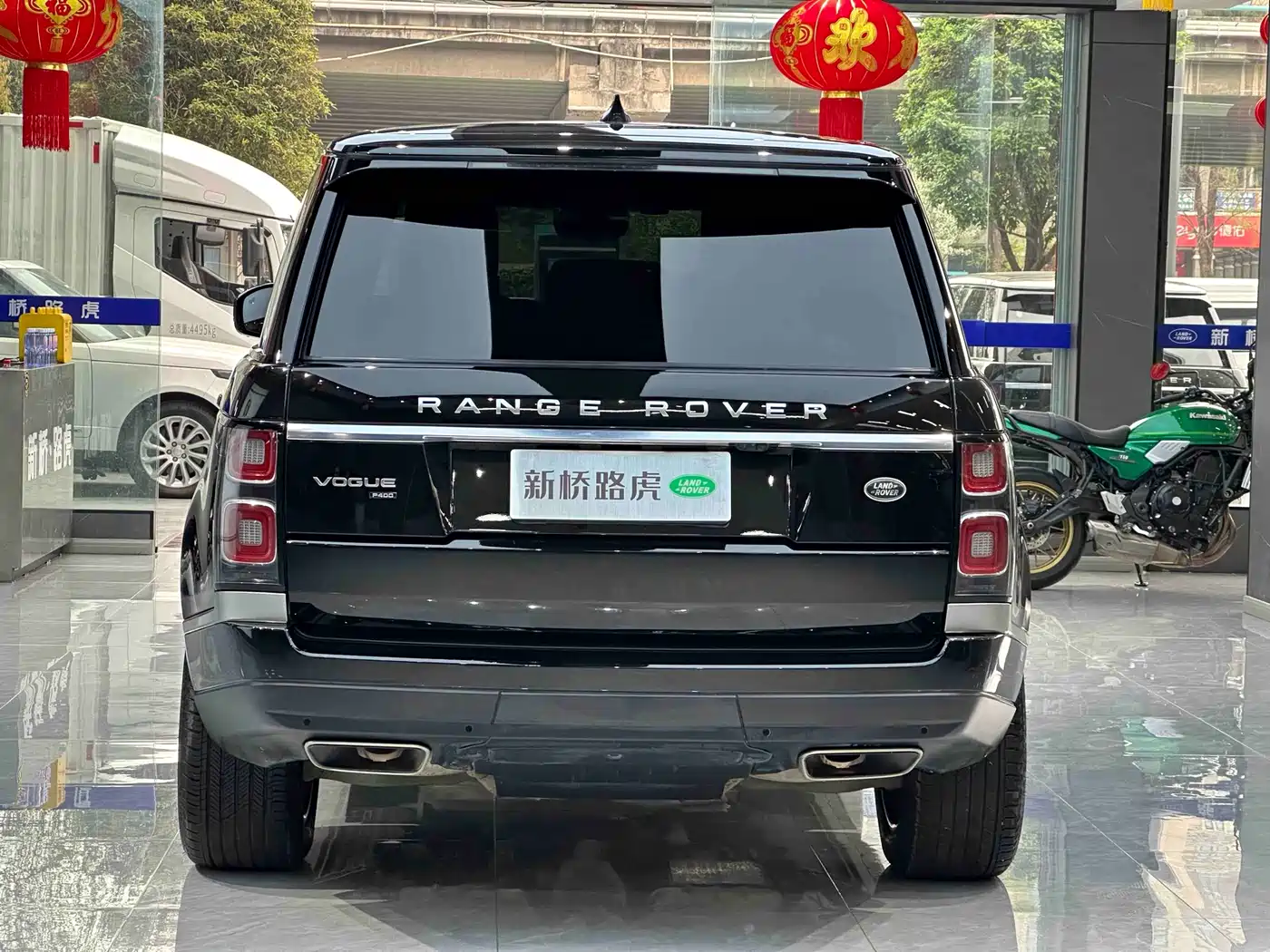 Land Rover Range Rover 2020 3.0 L6 Heritage Extended Edition фото 19