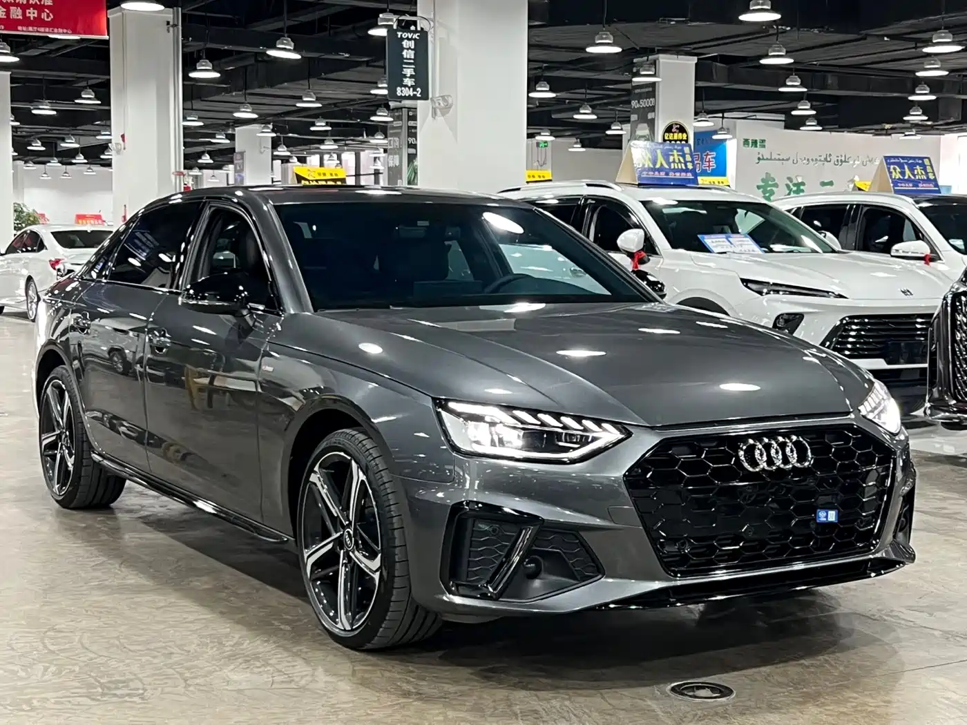 Audi A4L 2025 2 Million Celebration Edition 40 TFSI Luxury Dynamic фото 2