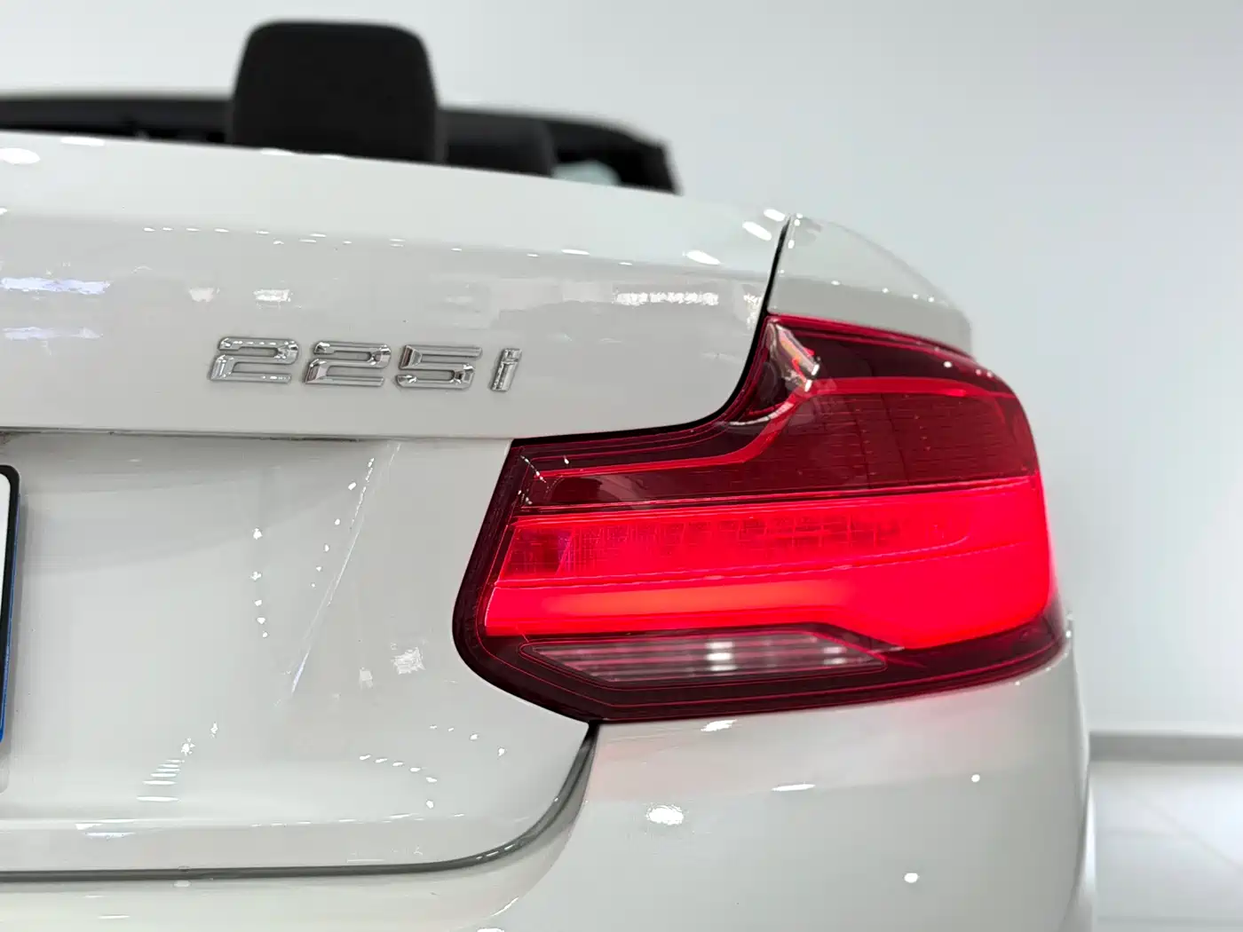 BMW 2 Series (Import) 2018 225i Convertible Coupe M Sport фото 16