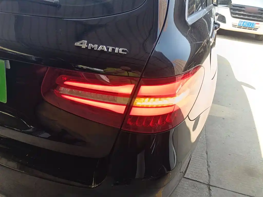 Mercedes-Benz GLC 2017 GLC 260 4MATIC Luxury фото 24