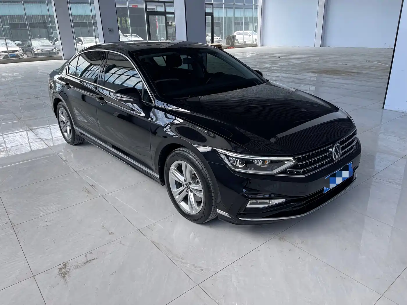 Volkswagen Magotan 2023 2 Million Units Commemorative Edition 280TSI DSG Comfort фото 3