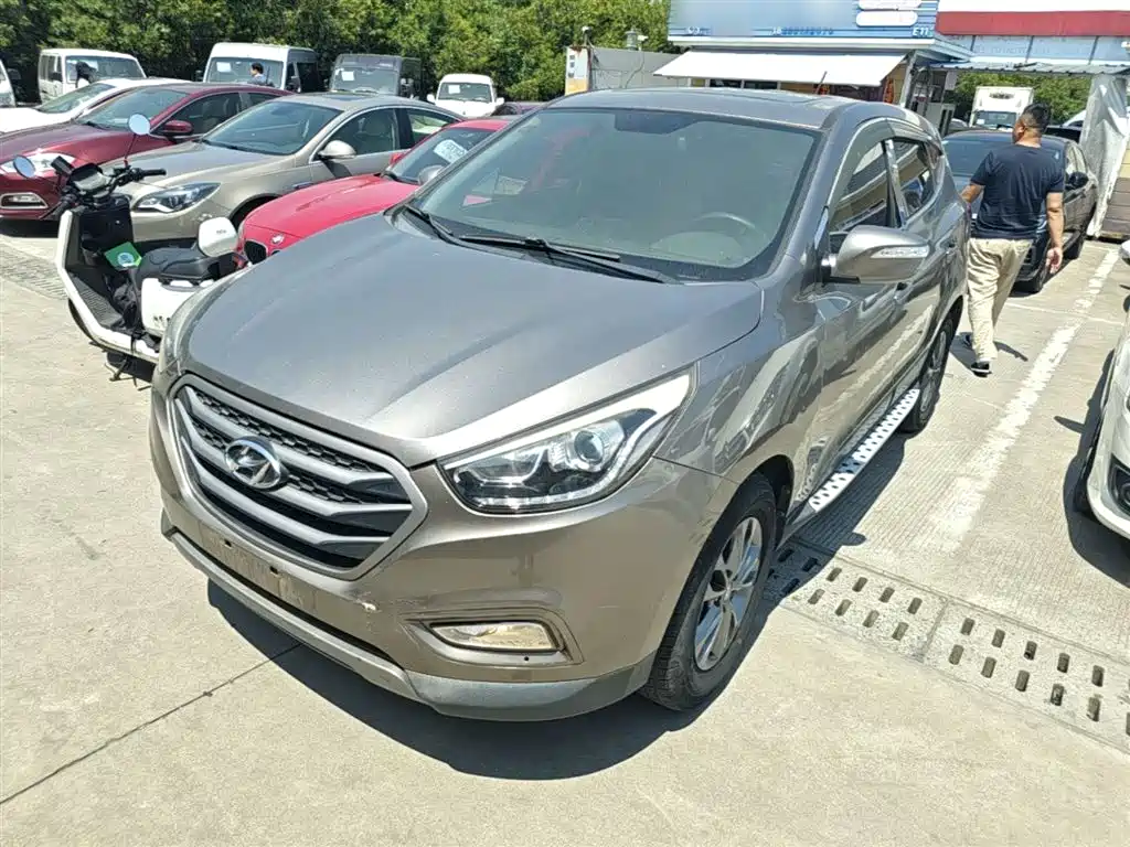 Hyundai Beijing Hyundai ix35 2013 2.0L Automatic 2WD Comfort GL China IV фото 2