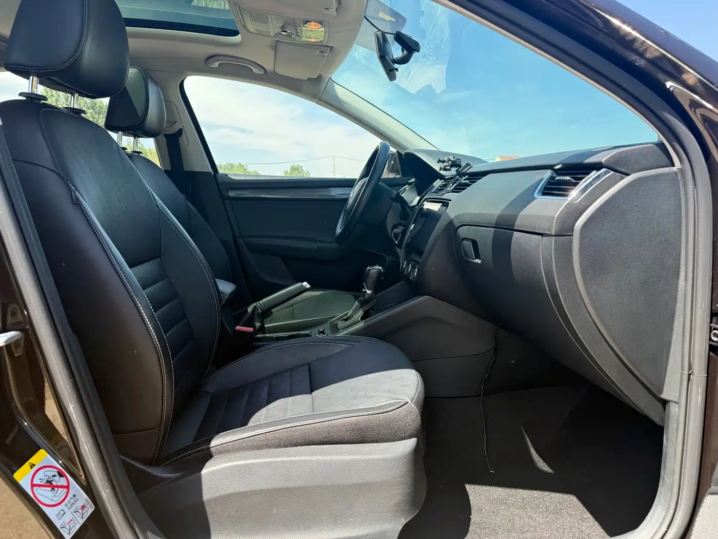 Škoda Octavia 2017 1.6L Automatic Smart Edition фото 12