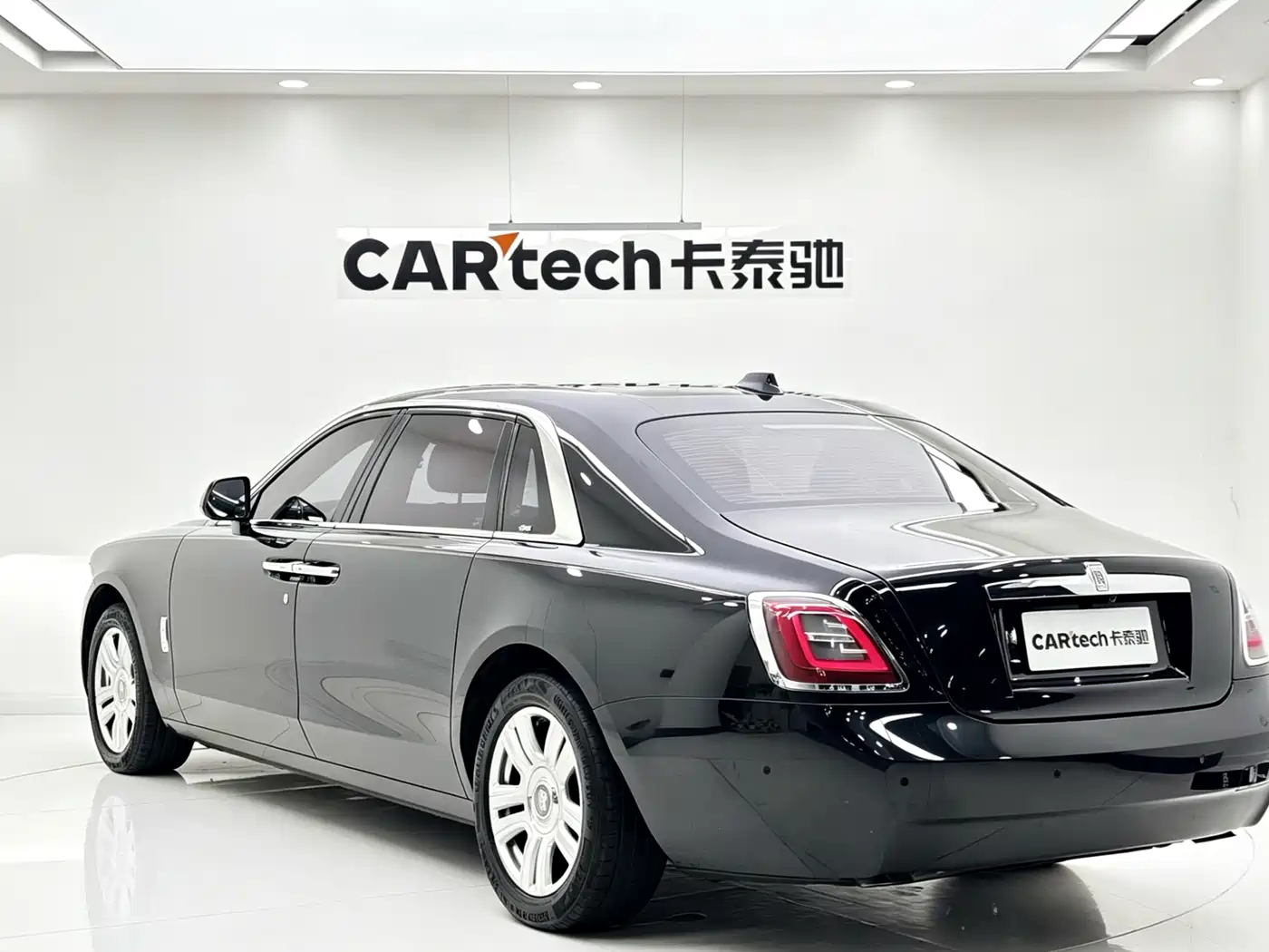 Rolls-Royce Ghost 2021 6.7T Long Wheelbase фото 6