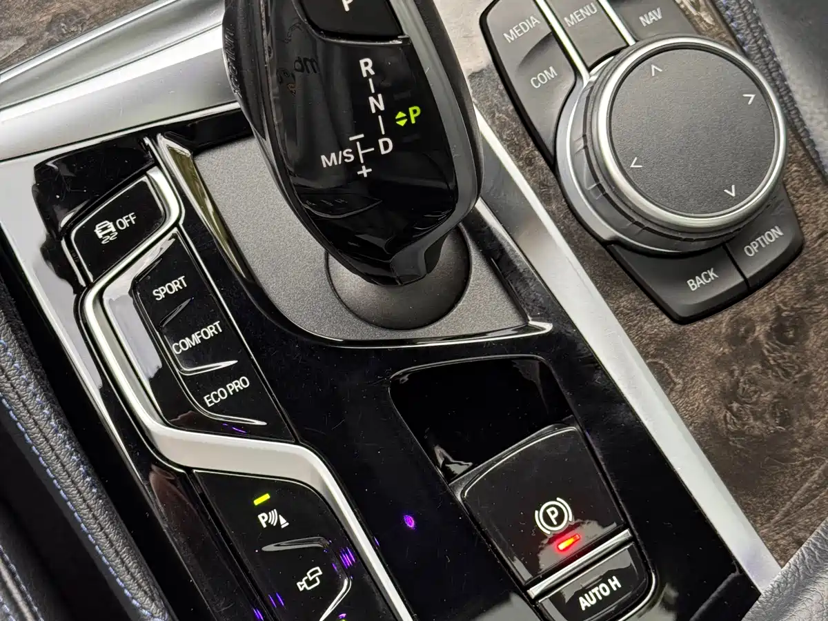 BMW 6 Series GT 2021 630i M Sport Package фото 15