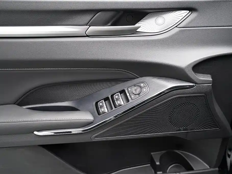 Haval H6 New Energy 2023 DHT-PHEV 110KM Smooth Edition фото 5
