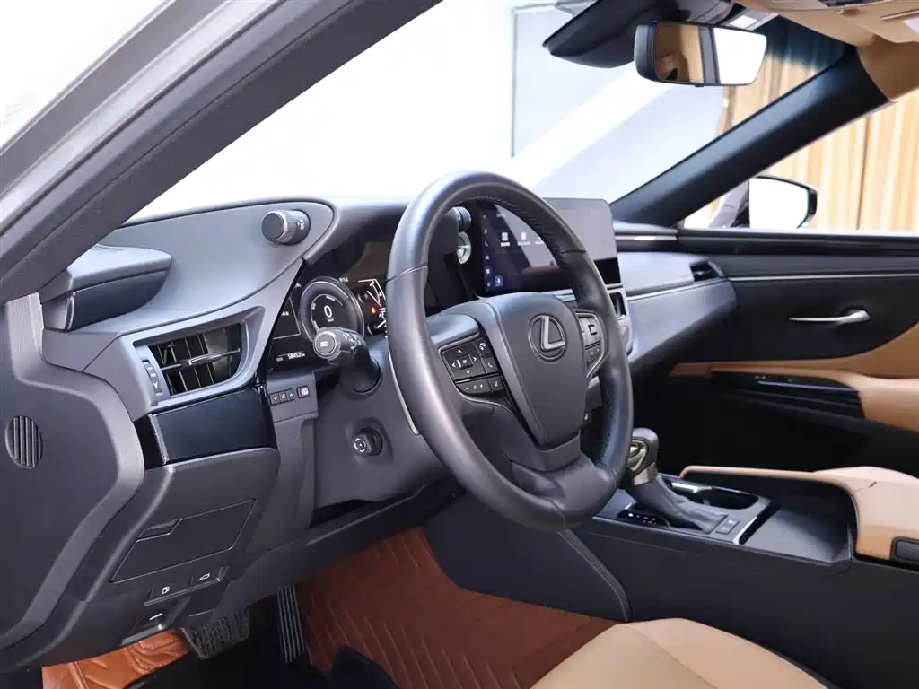 Lexus ES 2022 300h Excellence Edition фото 11