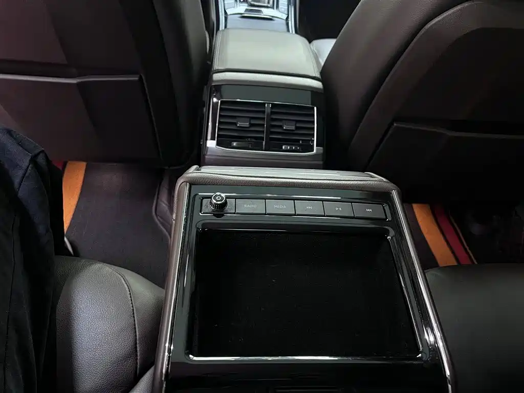 VOLKSWAGEN HUIANG