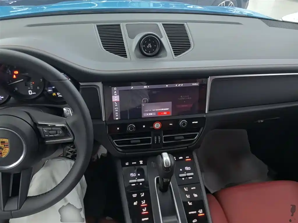 Porsche Macan 2023 Macan T 2.0T фото 10