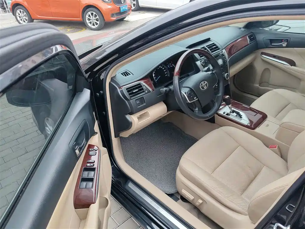 Toyota Camry 2013 2.0G Comfort фото 16
