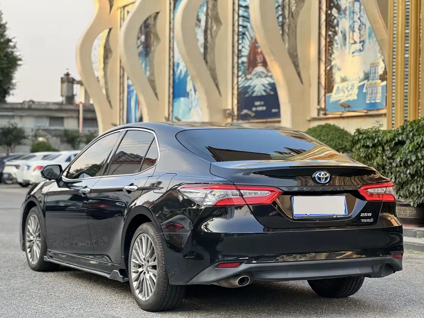 Toyota Camry 2019 Hybrid 2.5HG Luxury Edition China VI фото 14