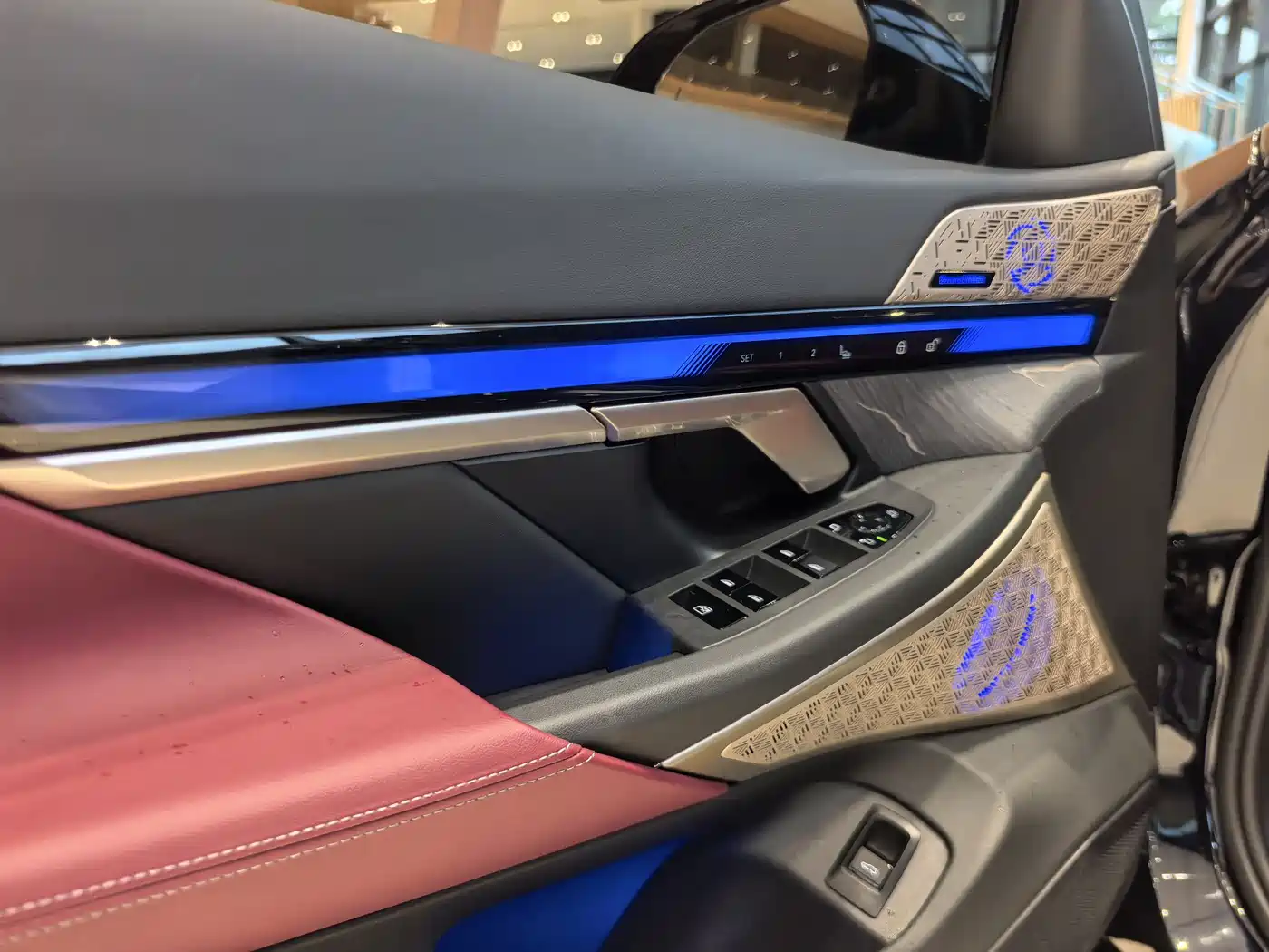 BMW 5 Series 2024 530Li Premium M Sport Package фото 4