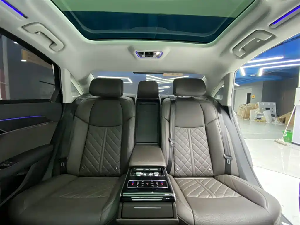 Audi A8 2022 A8L 50 TFSI quattro Comfort Collector's Edition фото 27