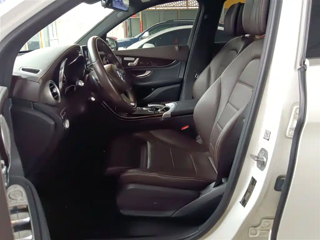 Mercedes-Benz GLC 2017 GLC 260 4MATIC Luxury фото 15