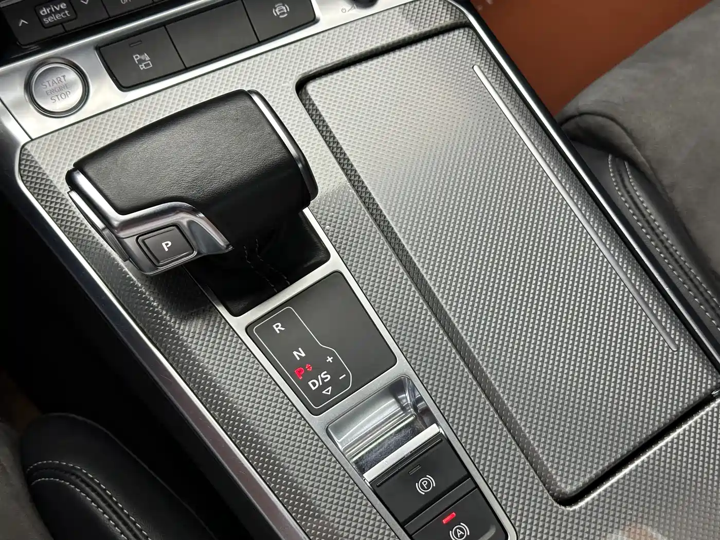 Audi A6L 2021 40 TFSI Luxury Sport фото 19